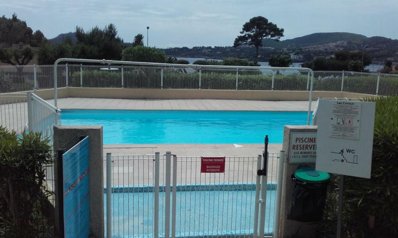 Appartement Vue Mer Piscines Parking Les Coraux Agay Plage Сен-Рафаэль Экстерьер фото